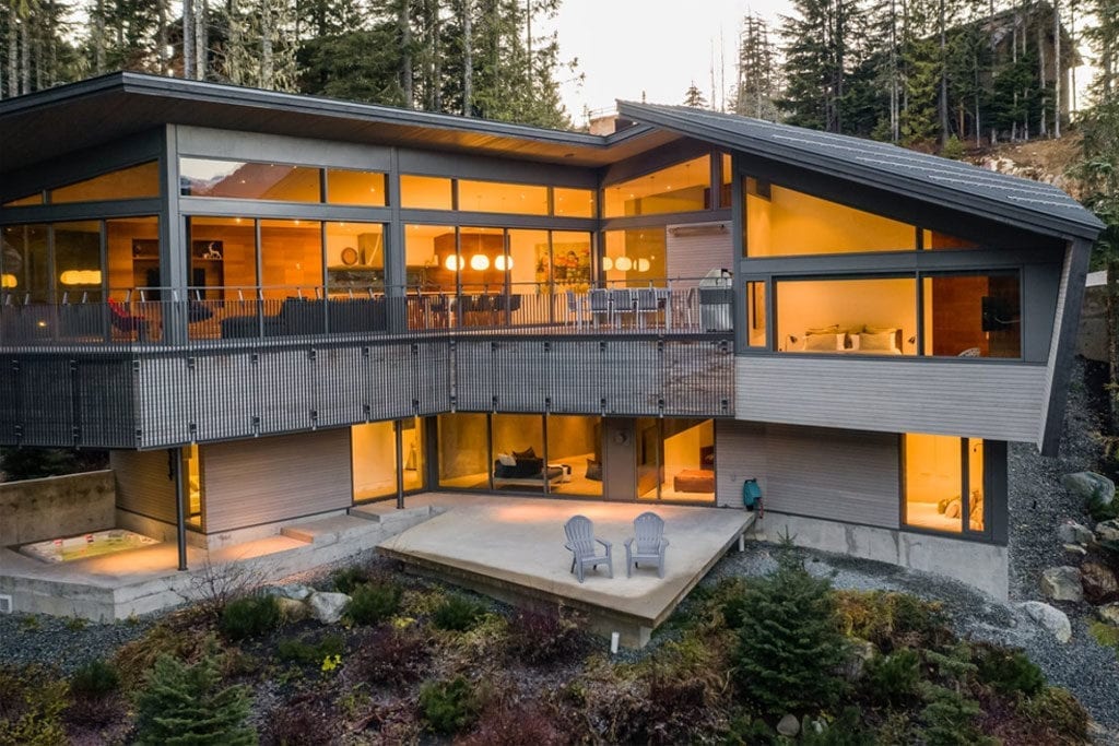Nella Neve Whistler Kadenwood