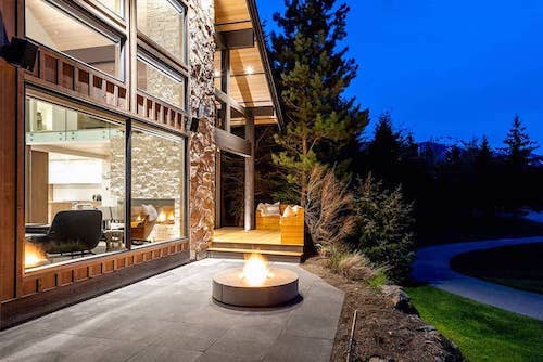 Stellar Jay Chalet Whistler