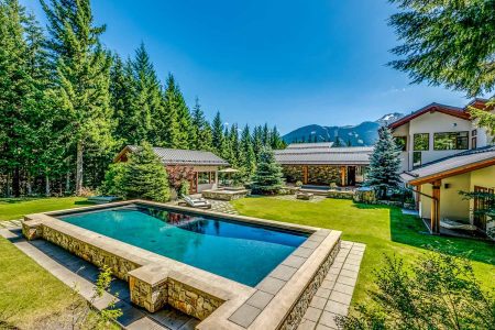 Belmont Estate with Outdoor heated Pool
